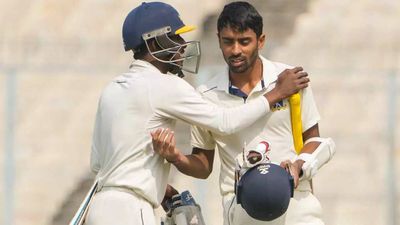 Ranji Trophy: Bengal cruise into semi-final with 9-wicket victory over Jharkhand
