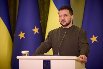 Ukraine will fight to hold 'fortress' Bakhmut as long as it can - Zelenskiy