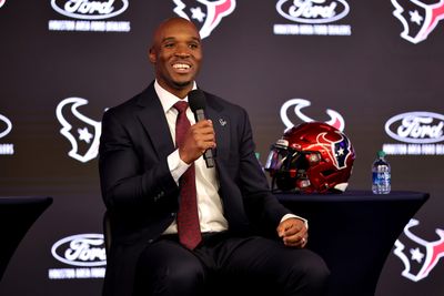 Texans coach DeMeco Ryans showcased Alabama values throughout NFL playing, coaching career