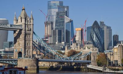 FTSE 100 hits record high