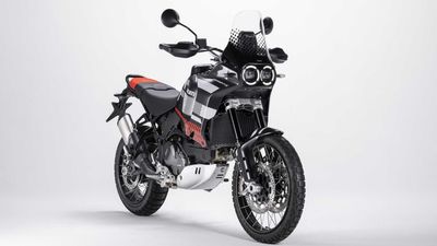 2023 Ducati DesertX Gets Integrated Turn-By-Turn Nav, New Graphics