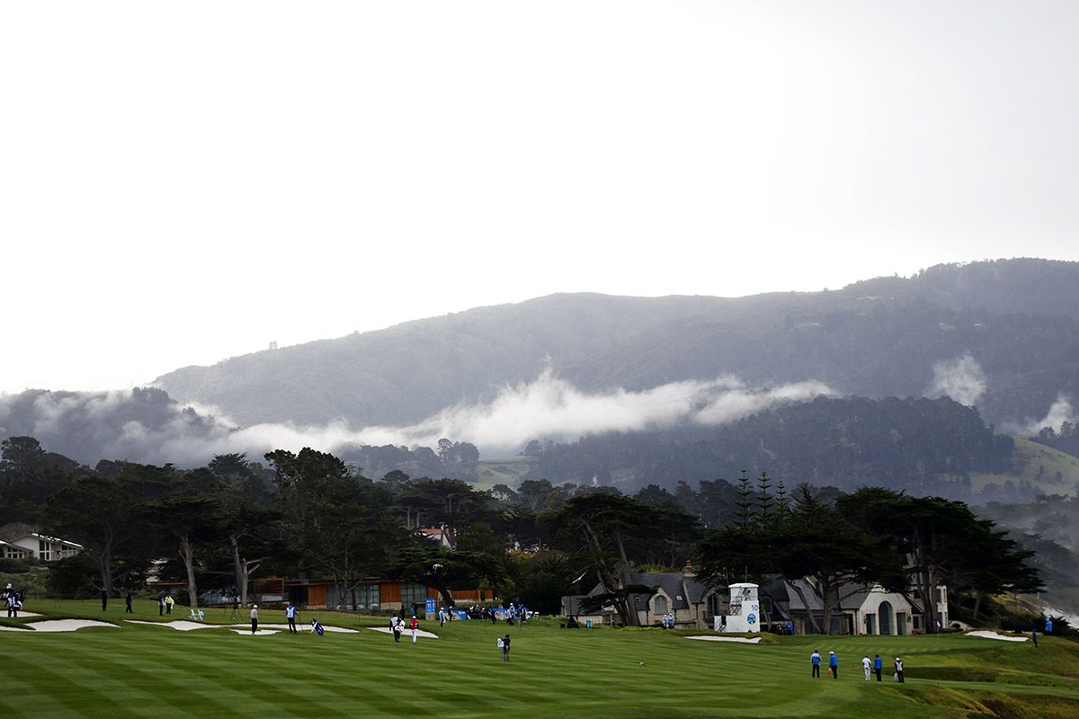 Amateur caddie suffers medical emergency, receives CPR…