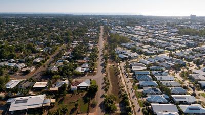 NT Police arrest man and woman over alleged abduction of five-year-old boy from Darwin street