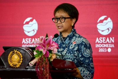 ASEAN ministers urge Myanmar junta to implement agreed peace plan