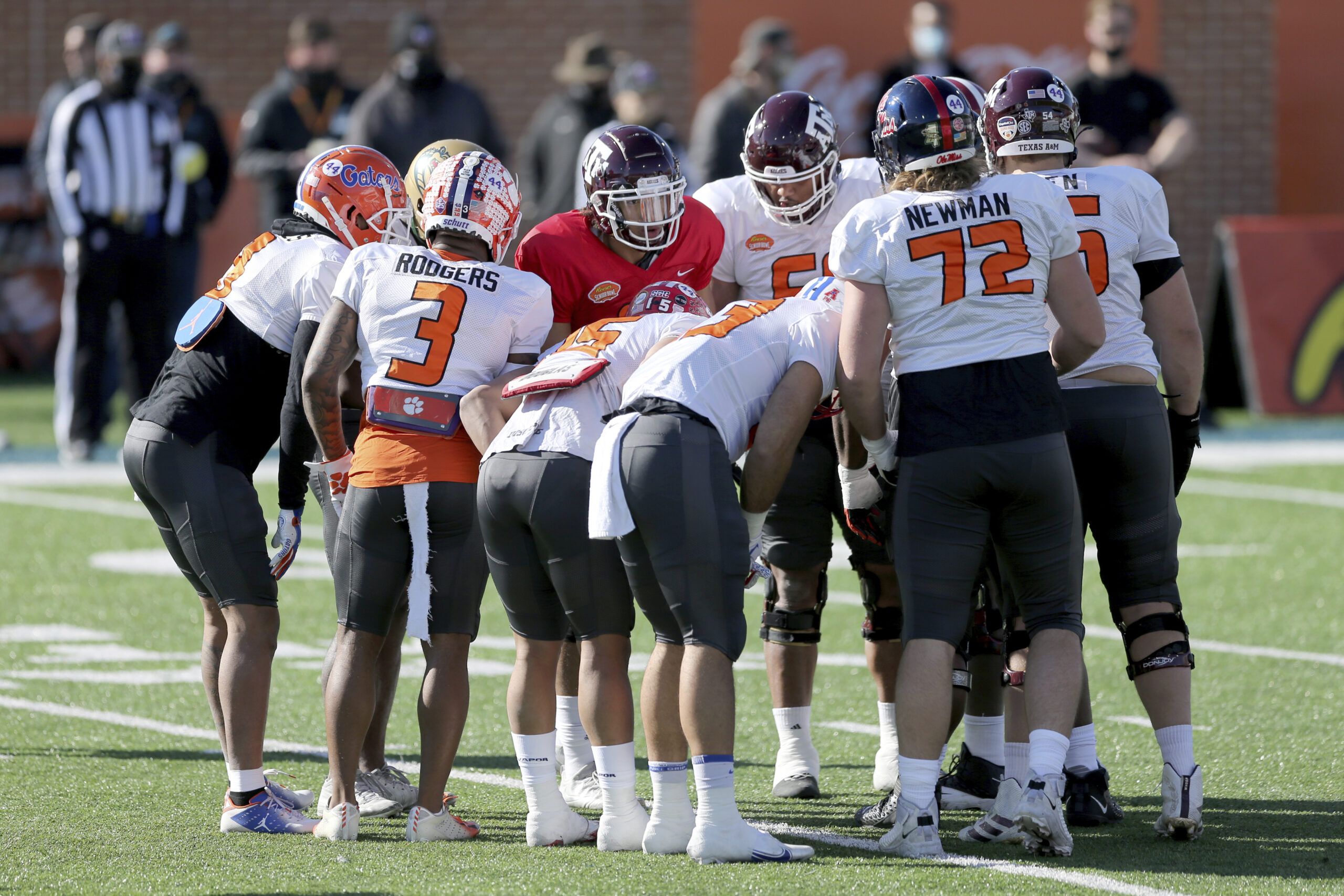 Here are the rosters for the 2023 Senior Bowl