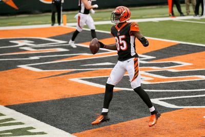 Should Giants make a play for Bengals’ Tee Higgins?