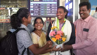 Fast and furious: Vizag girl Shabnam's aim is to rattle the opponents with her pace