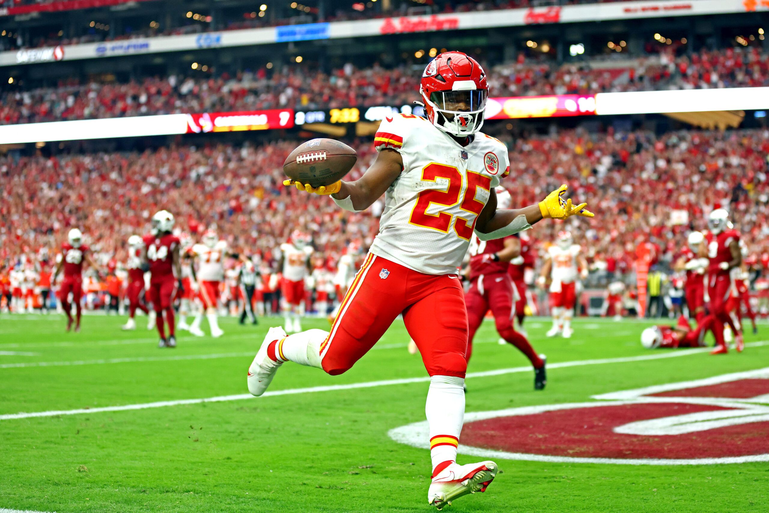 Chiefs activate Clyde Edwards-Helaire ahead of Super Bowl LVII: What it  means for the Eagles – Philly Sports