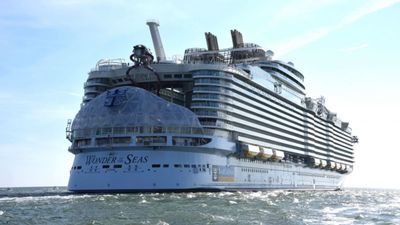 Royal Caribbean Goes Smaller; Carnival Pushes Back on Dining Rumor