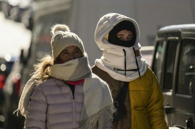 Arctic blast breaks US wind-chill record