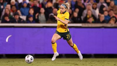 Matildas defender Ellie Carpenter returns to action with Lyon in boost to 2023 Women's World Cup hopes