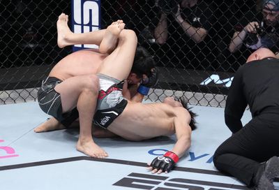 UFC Fight Night 218 video: Tatsuro Taira stays unbeaten with slick armbar finish