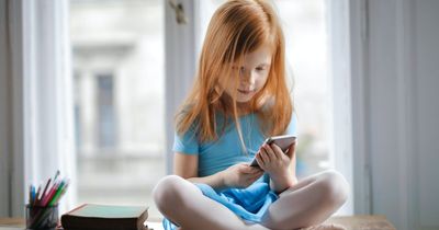 Samsung UK boss says he didn't let his daughter have a mobile phone