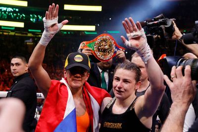 Amanda Serrano fights through blood to set up thunder in Ireland with Katie Taylor rematch
