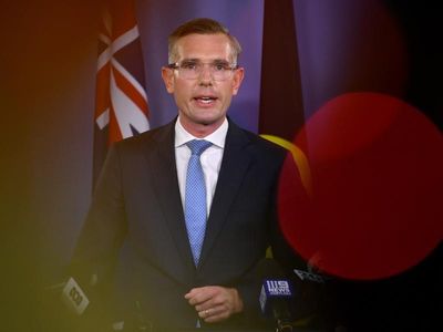 Premier reveals 'life-saving' cashless pokies reform