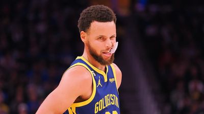 Warriors’ Stephen Curry Has Partially Torn Ligaments in Leg