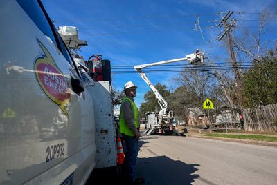 Some Austin homes may not get electricity back for another week, city says