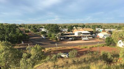 Man charged by NT Police after woman seriously injured in alleged domestic-violence-related assault in Tennant Creek