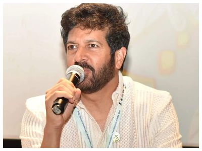 Kabir Khan says unlike others, he wants his actors to interfere in the making of the film instead of being 'braindead'