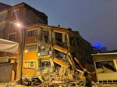 Major earthquakes kill thousands of people in Turkey and Syria