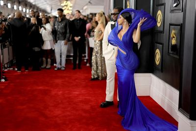 Australian TV show accidentally airs Grammys red carpet broadcast of assistant holding up celebrities’ names