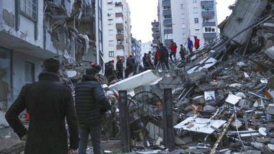 Massive earthquake kills hundreds in Turkey, Syria