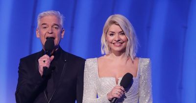 Holly Willoughby in hot water with ITV Dancing on Ice fans as she's dubbed 'Holly-Wood' in dazzling snap