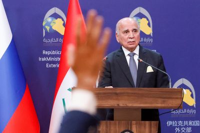 Iraq to discuss with U.S. how to pay Russian energy firms, Iraqi foreign minister says