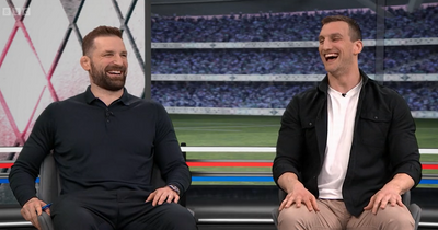 Sam Warburton can't contain his laughter as presenter suffers live TV nightmare