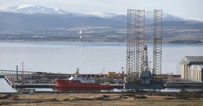 Drilling rigs ‘migrating’ away from North Sea