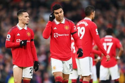 Gary Neville explains why Manchester United WON’T appeal Casemiro’s red card against Crystal Palace