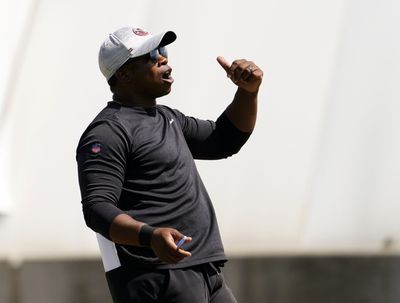 Vance Joseph out of running as Cardinals HC but not released from contract