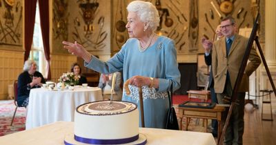 Queen's unexpected eye-roll and three-word quip on one of her final royal visits
