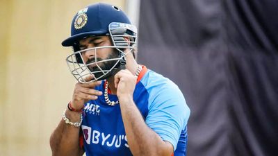 Rishabh Pant's absence in the upcoming Test series will make Australia happy: Ian Chappell