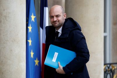 France moves to block access to pornography sites for minors