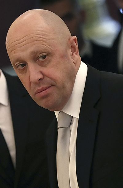 Russia's Prigozhin challenges Ukraine's Zelenskiy to aerial duel in cockpit video