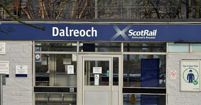 Man tragically dies at a train station in Dumbarton in the early hours of this morning