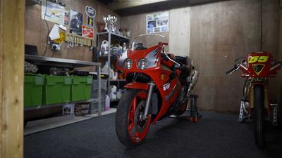 Watch A 1994 Honda VFR400 NC30 Start Its Restoration Journey
