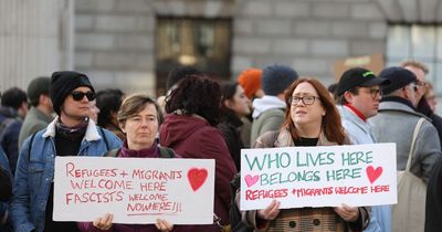 Anti and pro immigration protests take place in Dublin at the same time