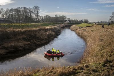 Underwater search near bench for Nicola Bulley as