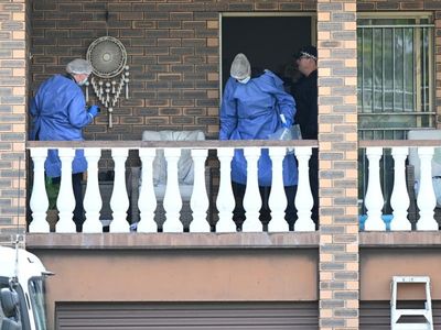 Woman accused of attempted murder to remain in custody