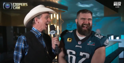 Cooper Manning and Jason Kelce totally vibed over their respective sibling rivalries