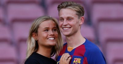 Frenkie de Jong's girlfriend delivers clever response to Man Utd fan over transfer