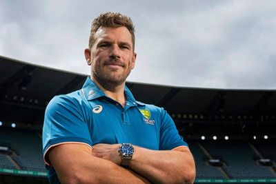 Aaron Finch: Australia T20 captain retires from international cricket