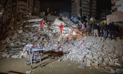 Turkey and Syria earthquake death toll passes 7,800 as rescue efforts falter