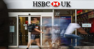 Bosses of major banks defend branch closures