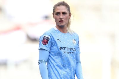 Laura Coombs signs two-year contract extension to stay at Manchester City