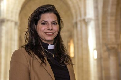 Palestinian woman trailblazer dons clerical collar