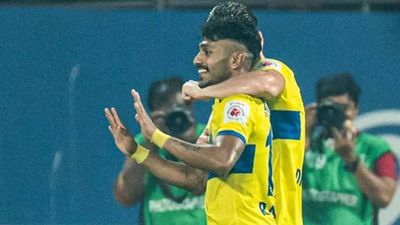 ISL: Kerala Blasters snatch a comeback 2-1 win against Chennaiyin FC