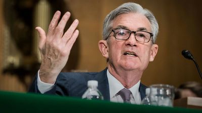 Fed Chair Powell Sees Inflation Easing Despite Job Market Strength; Stocks Gain